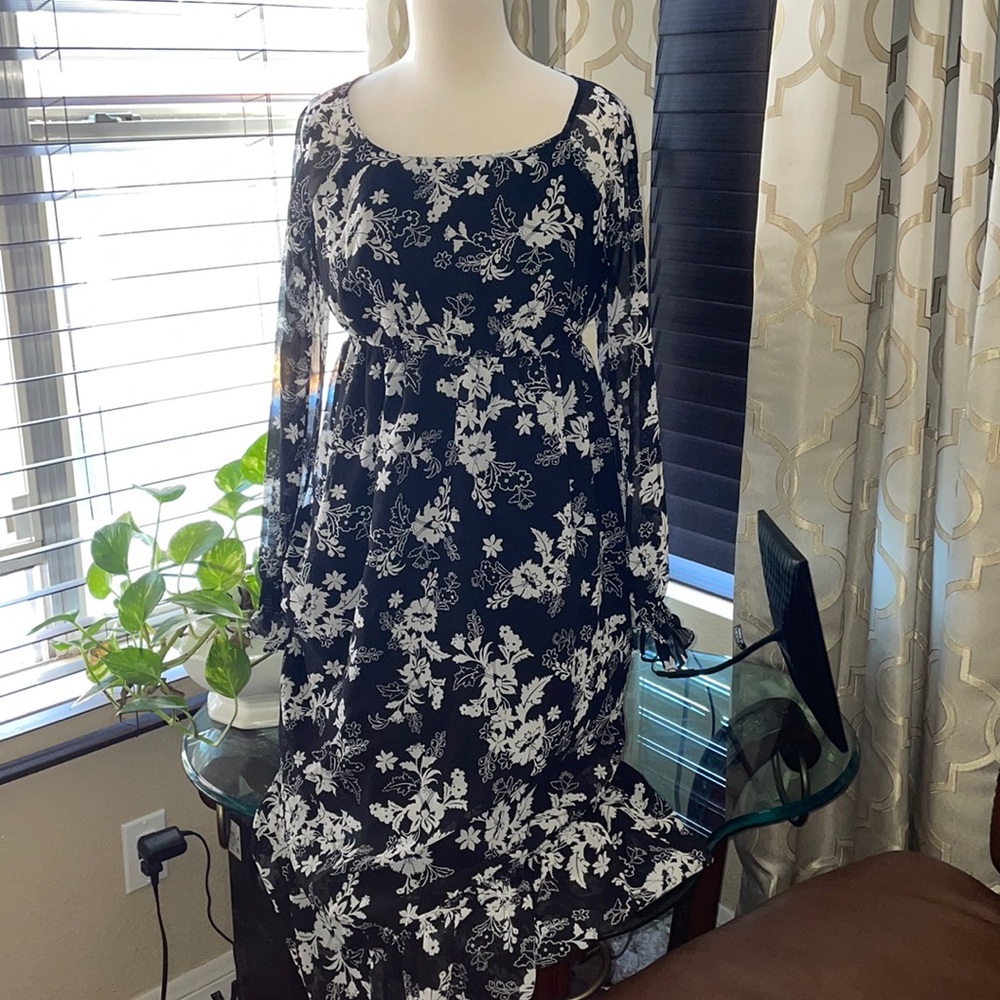 Floral print long sleeve maternity dress